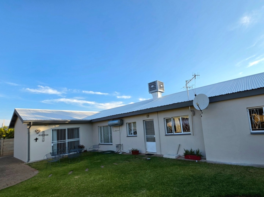 4 Bedroom Property for Sale in Blydeville Northern Cape